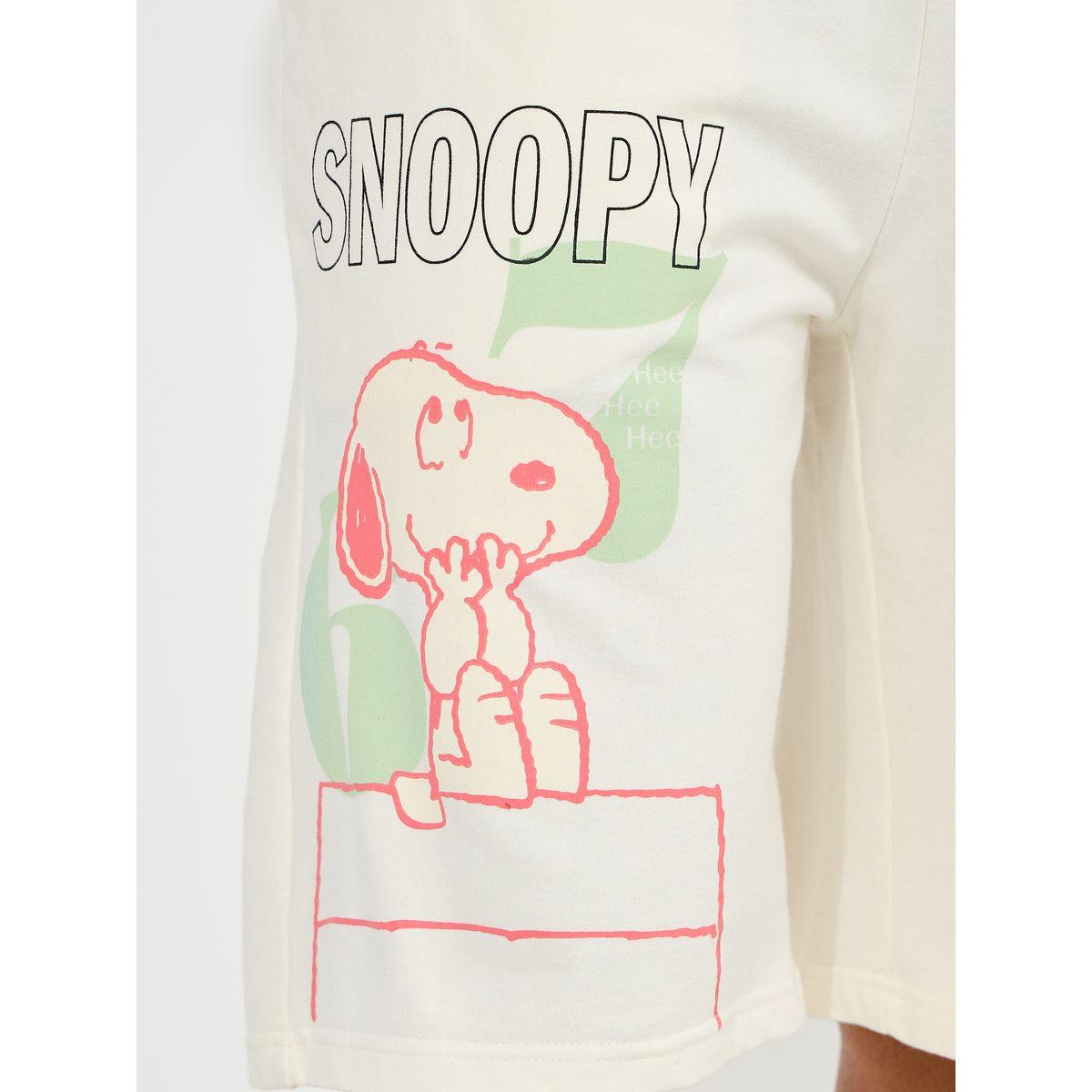 Styli Snoopy Graphic Print Oversized Terry Shorts-men-clothing-bottoms-shorts-image-3