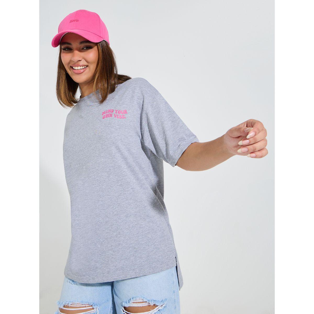 Styli Elevate Oversized High-Low Hem Slogan Print T-Shirt with Drop Shoulder-women-clothing-tshirts-image-1