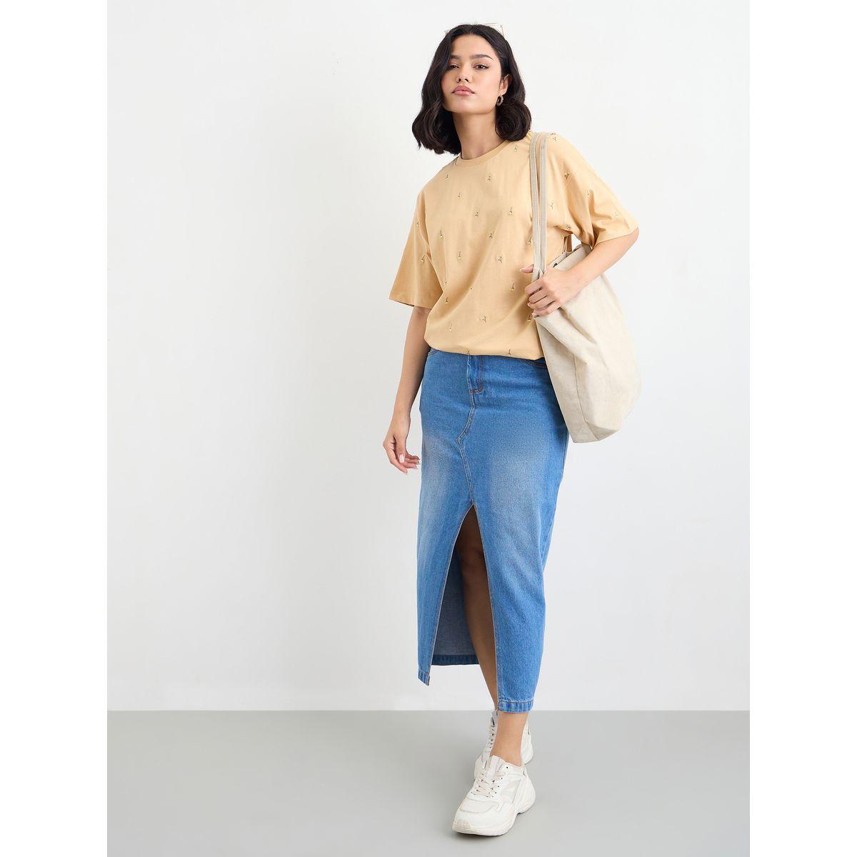 تيشيرت فضفاض بتفاصيل مُطرزة-women-clothing-tshirts-image-1