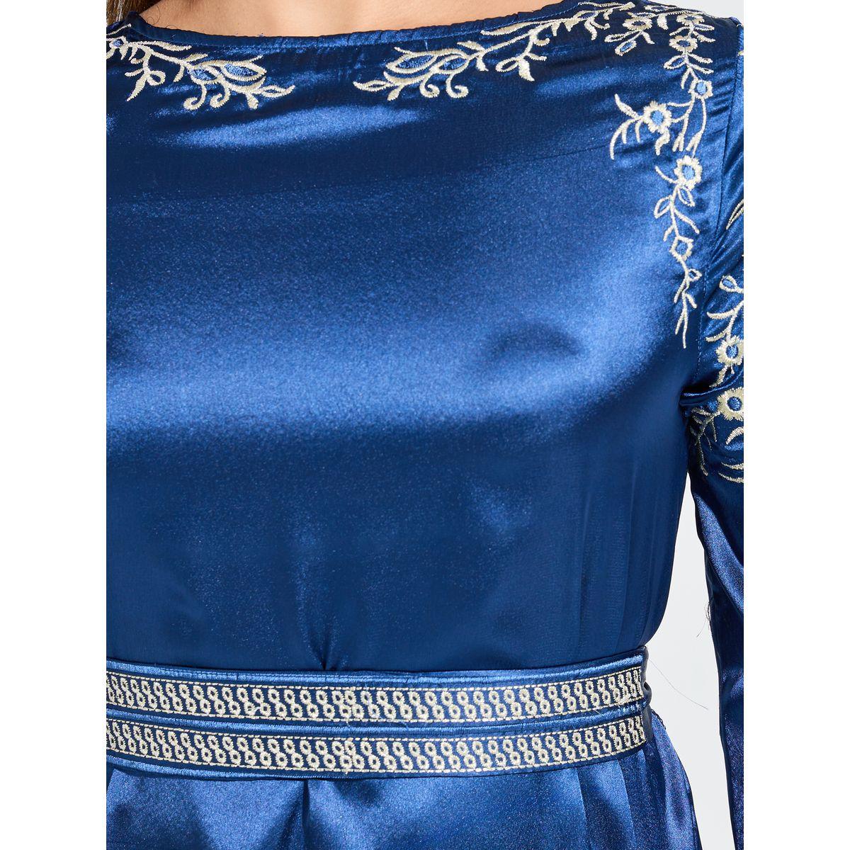 طقم منسق من بنطال مع بلوزة مٌطرّزة مع حزام خصر-women-clothing-coordsets-image-3