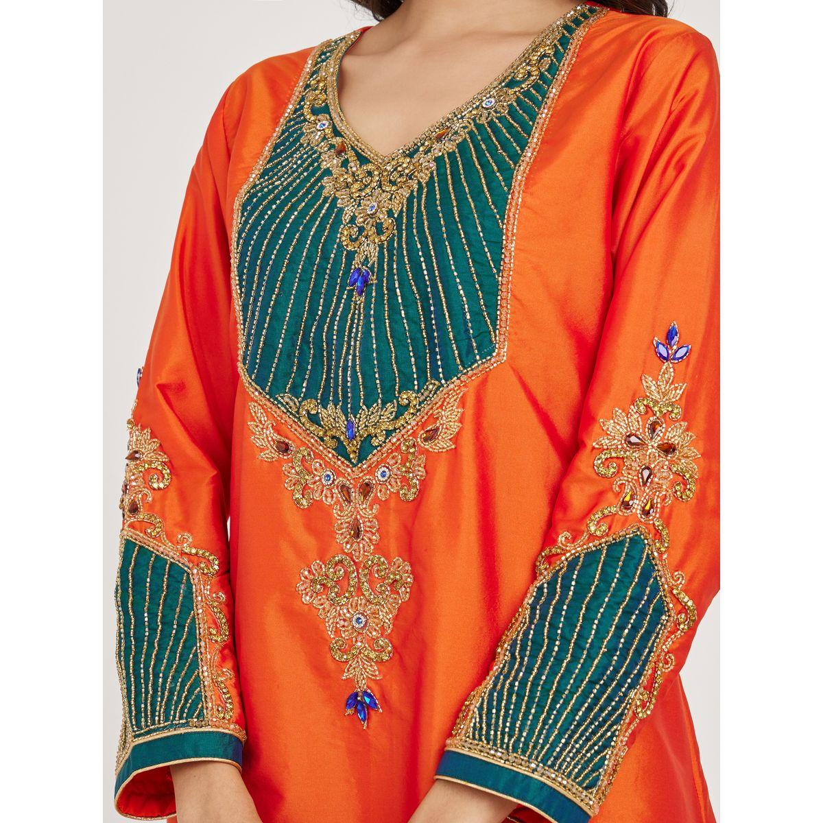جلابية مزينة بالخرز مع تفاصيل مُطرّزة ماكسيم كرييشن × ستايلي-women-arabicclothing-jalabiyas-image-3