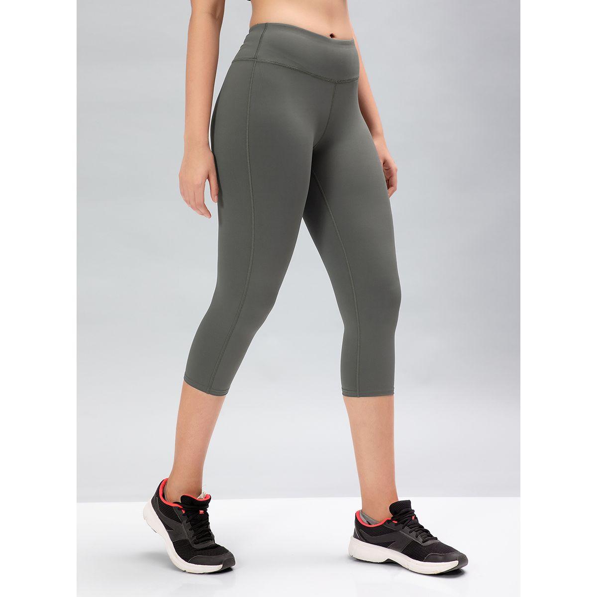 Technosport Logo Detail 3/4 Length Tights-women-clothing-sportswearandactivewear-bottoms-image-10