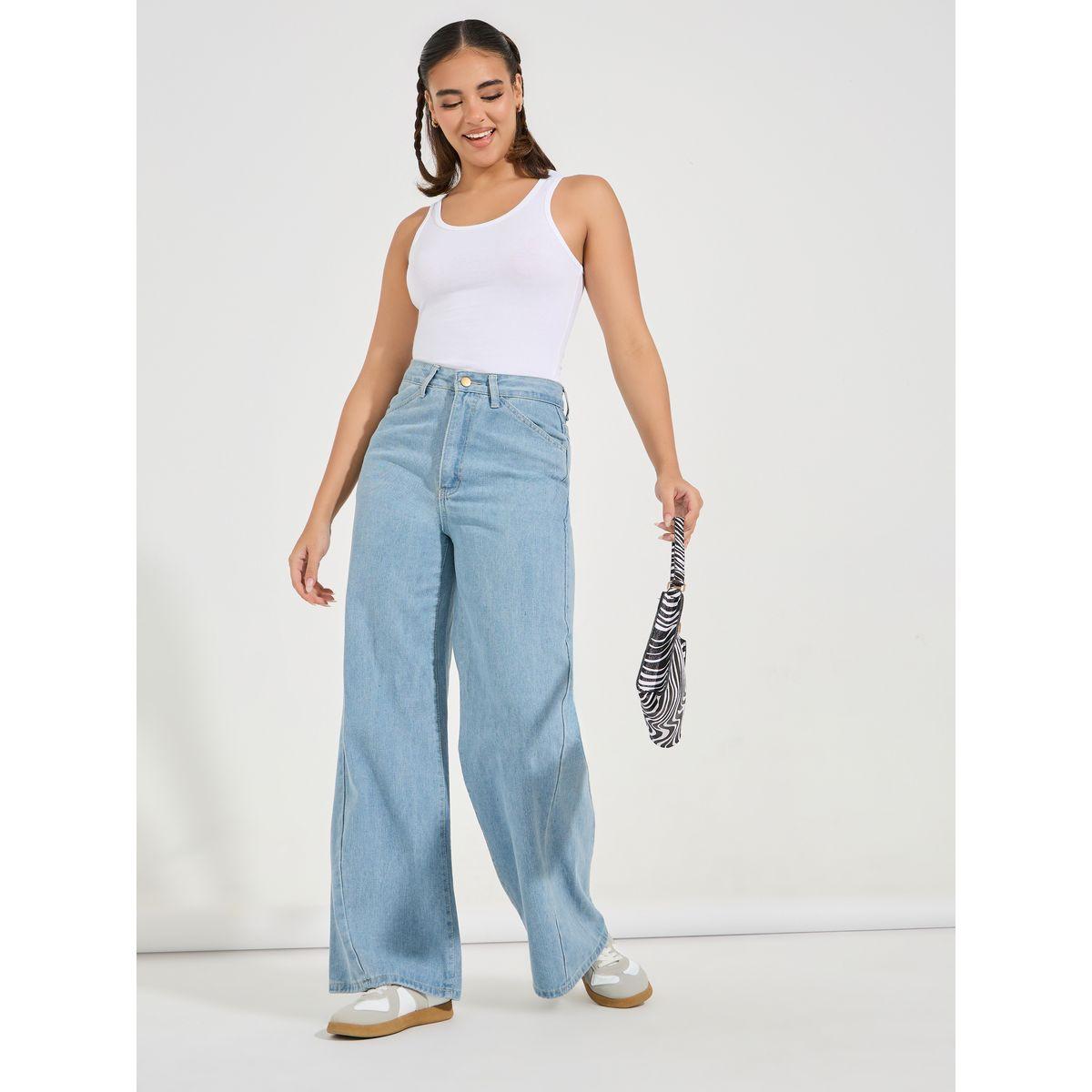 بلوزة مُجسمة بلا اكمام مع ياقة دائرية-women-clothing-tshirts-image-2