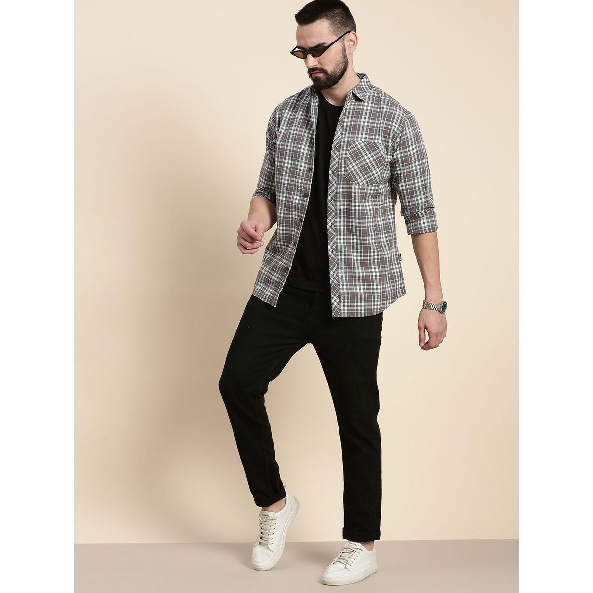 قميص بطبعة مربعات وجيب على الصدر ديلينجر × ستايلي-men-clothing-shirts-image-3