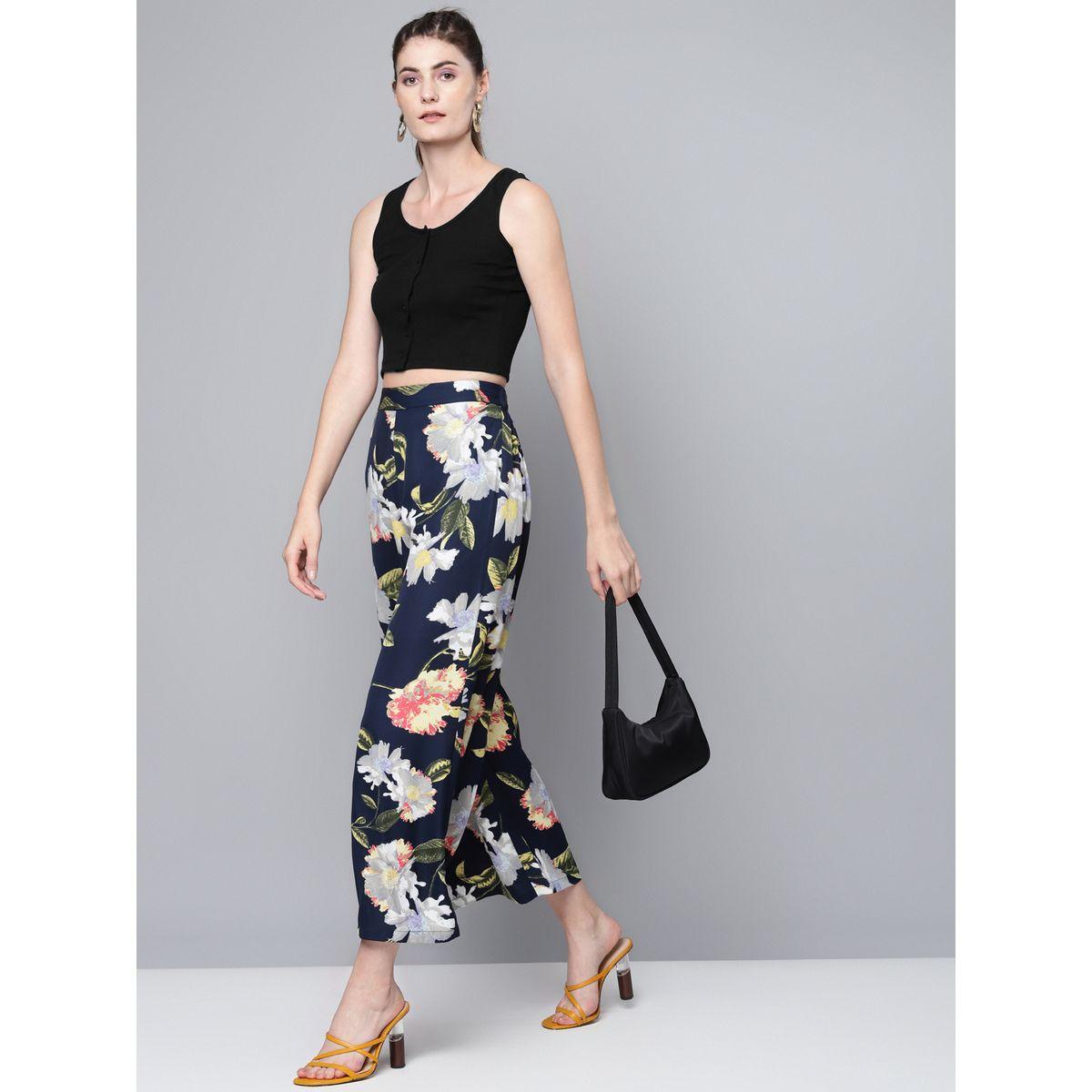 Sassafras X Styli  Button Front Sleeveless Crop Top-women-clothing-shirtsandblouses-blouses-image-4