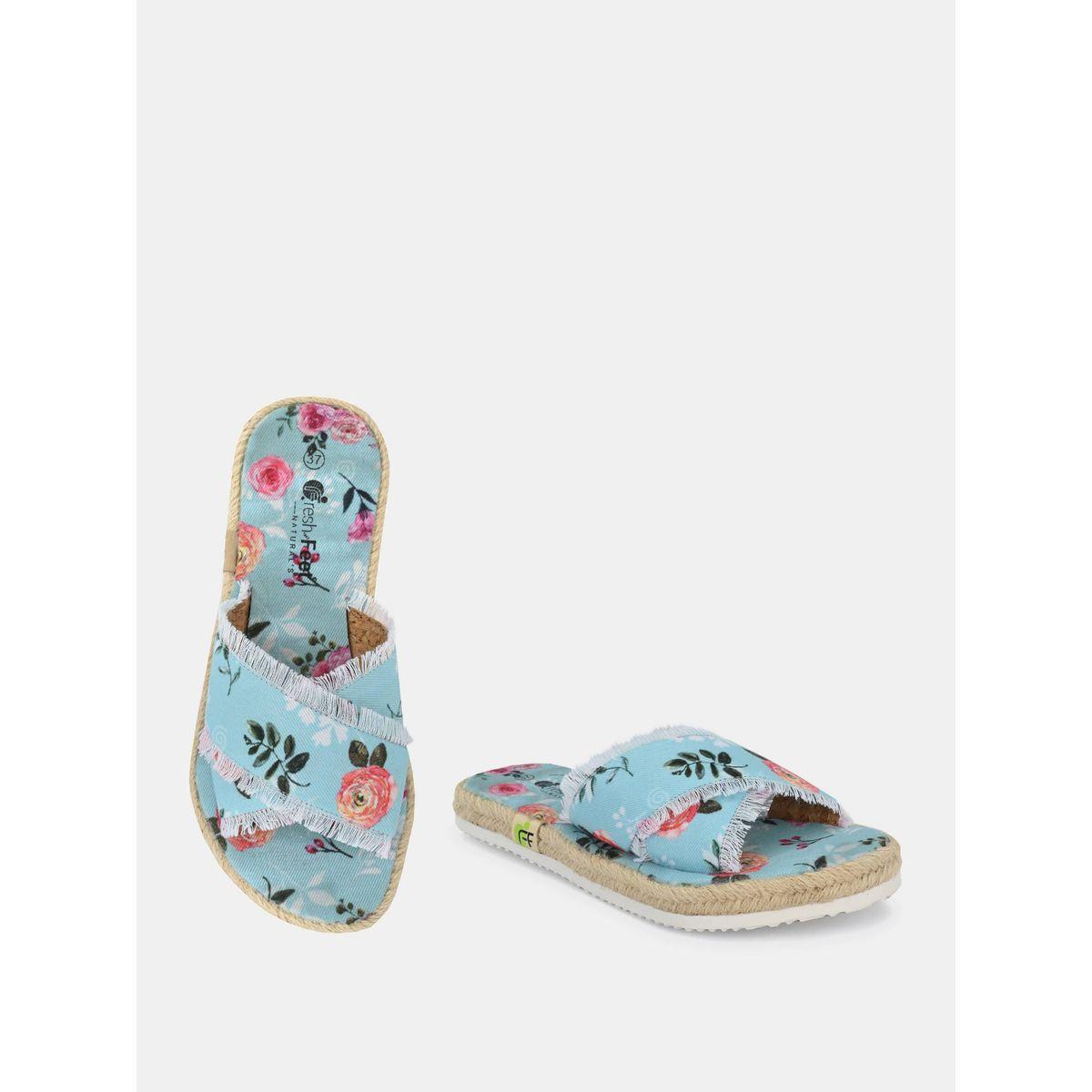 صندل فلات بسيور كروس وتفاصيل ممزقة فريش فيت × ستايلي-women-shoes-sandals-flats-image-4