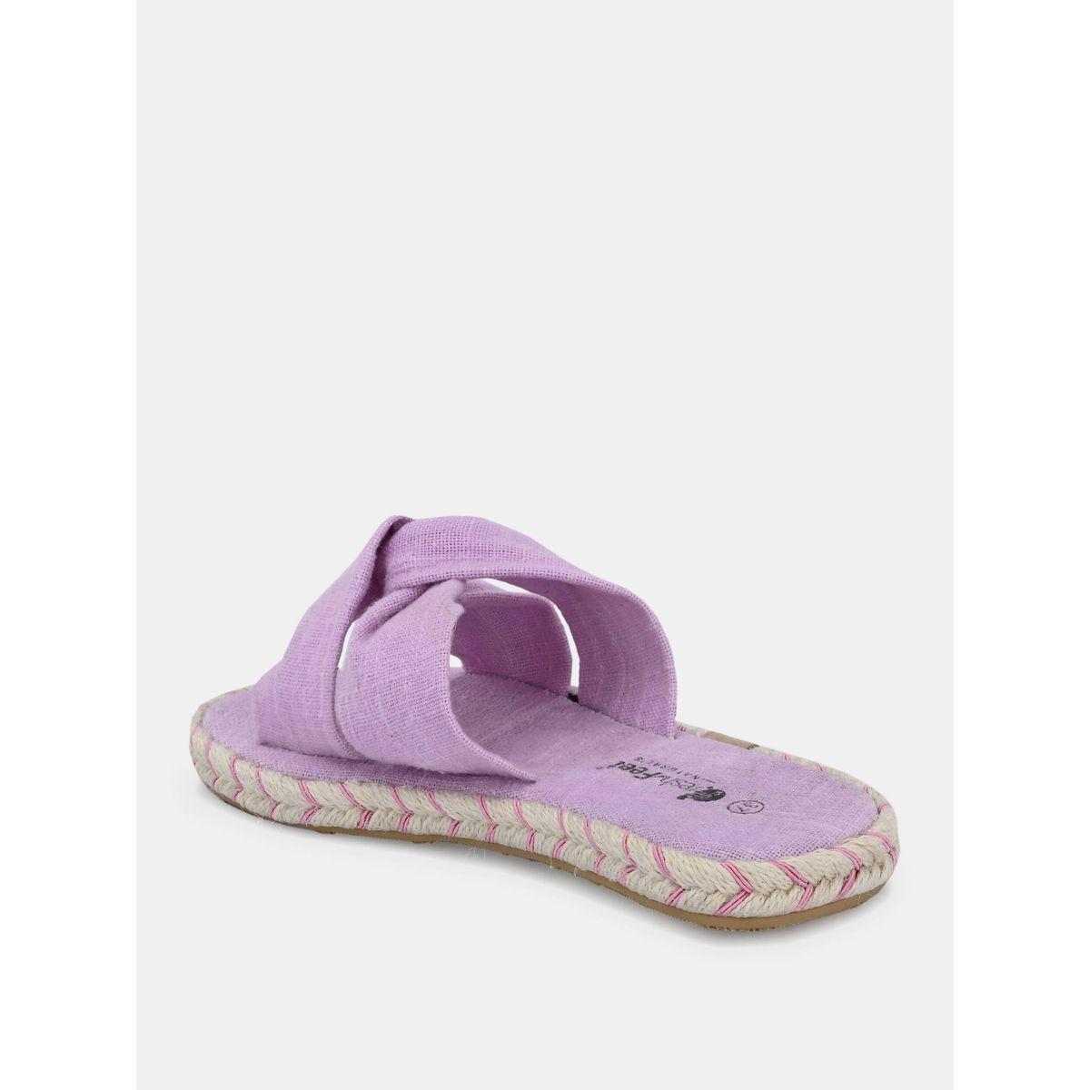 صندل فلات بمقدمة مفتوحة وتفاصيل فيونكة فريش فيت × ستايلي-women-shoes-sandals-flats-image-7