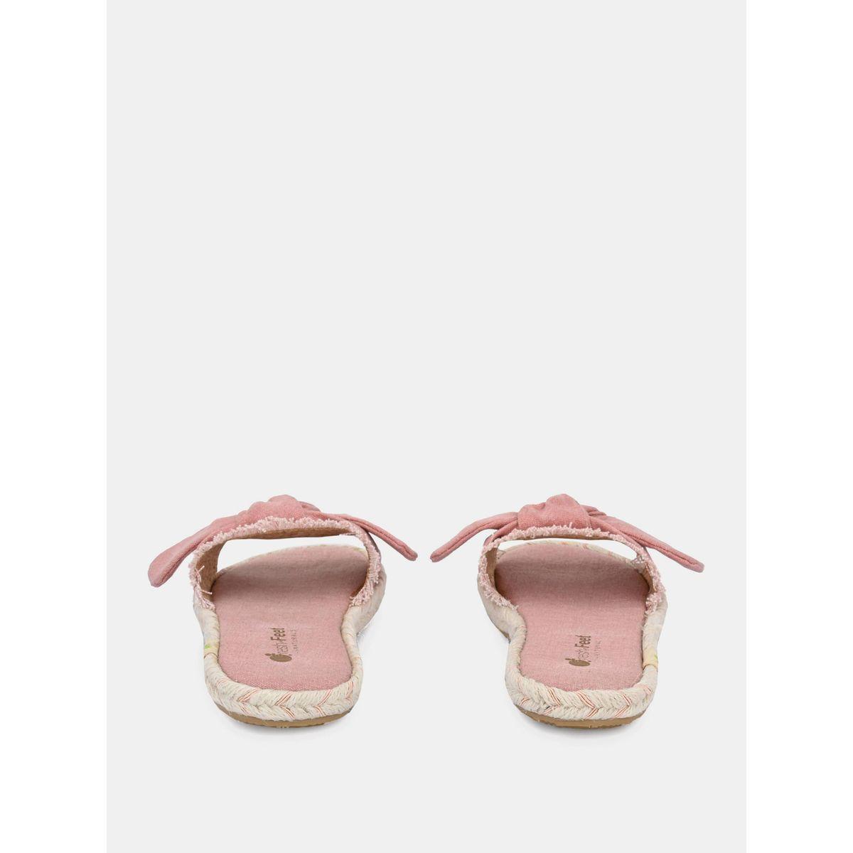 صندل فلات بمقدمة مفتوحة وتفاصيل فيونكة فريش فيت × ستايلي-women-shoes-sandals-flats-image-9