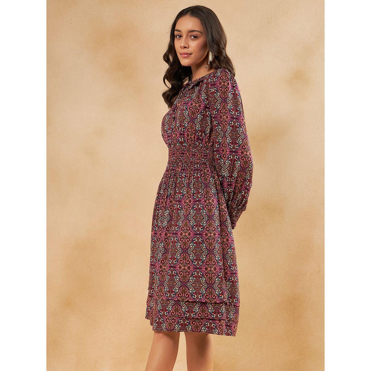 فستان ميدي بطبعة بوهيمية مع ياقة باربطة فِميلا × ستايلي-women-clothing-dresses-image-2