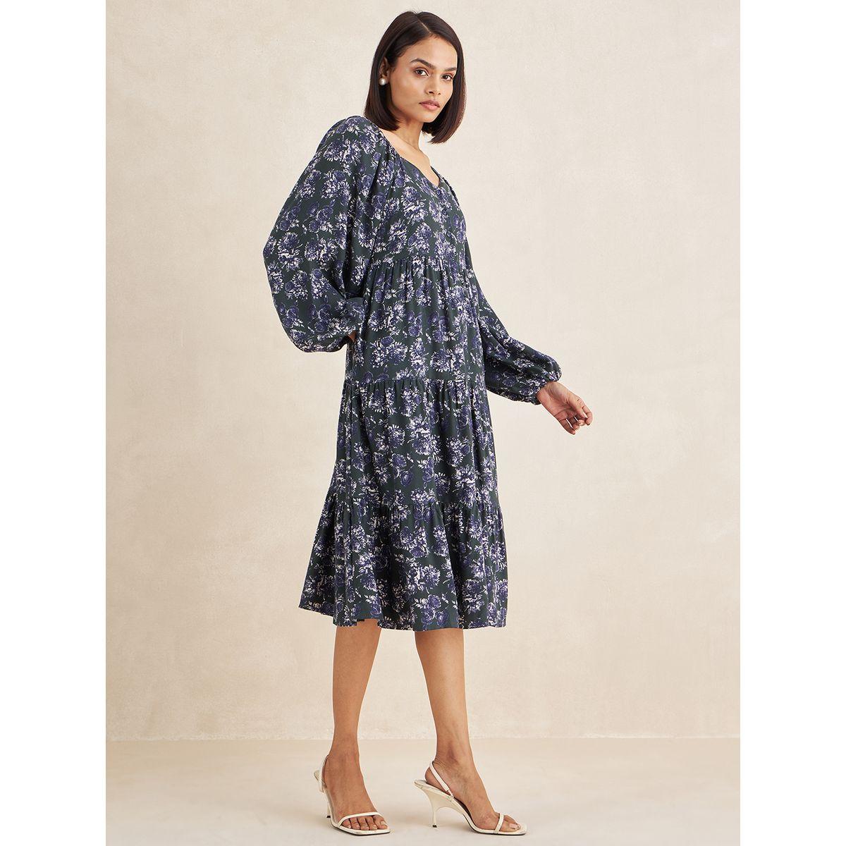 Femmella X Styli  All Over Floral Print Tiered Midi Dress with Sweetheart Neck-women-clothing-dresses-image-3