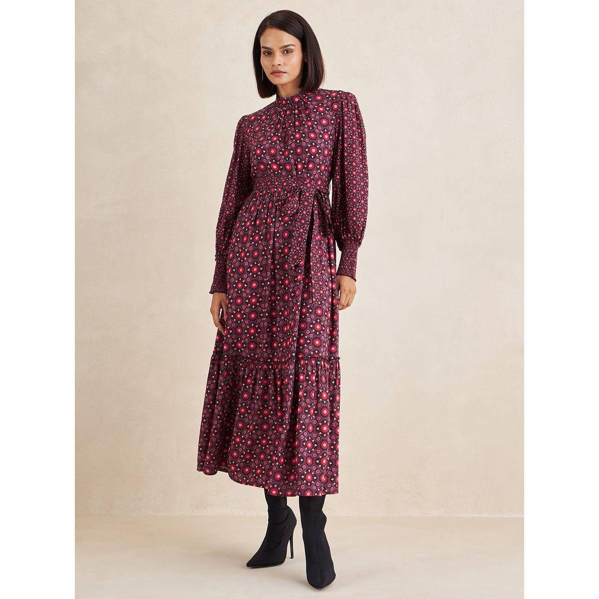 فستان طويل بكسرات وطبعة هندسية مع اربطة فِميلا × ستايلي-women-clothing-dresses-image-1