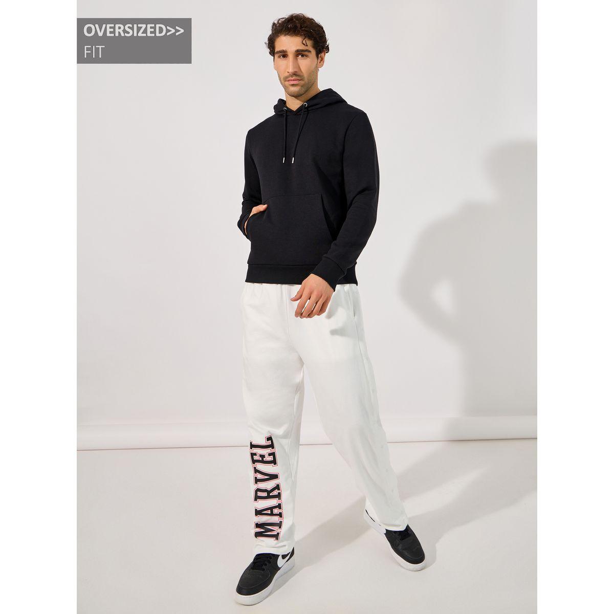 جوغر فضفاض مطبع بشعار مارفل-men-clothing-bottoms-joggers-image-5