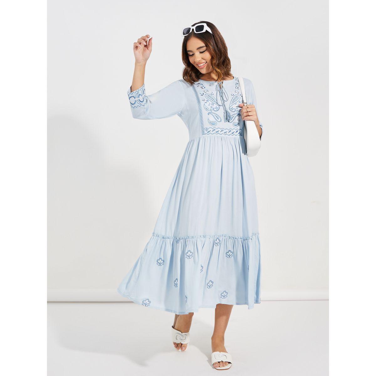 فستان ميدي مُطرّز مع ياقة بأربطة-women-clothing-dresses-image-5