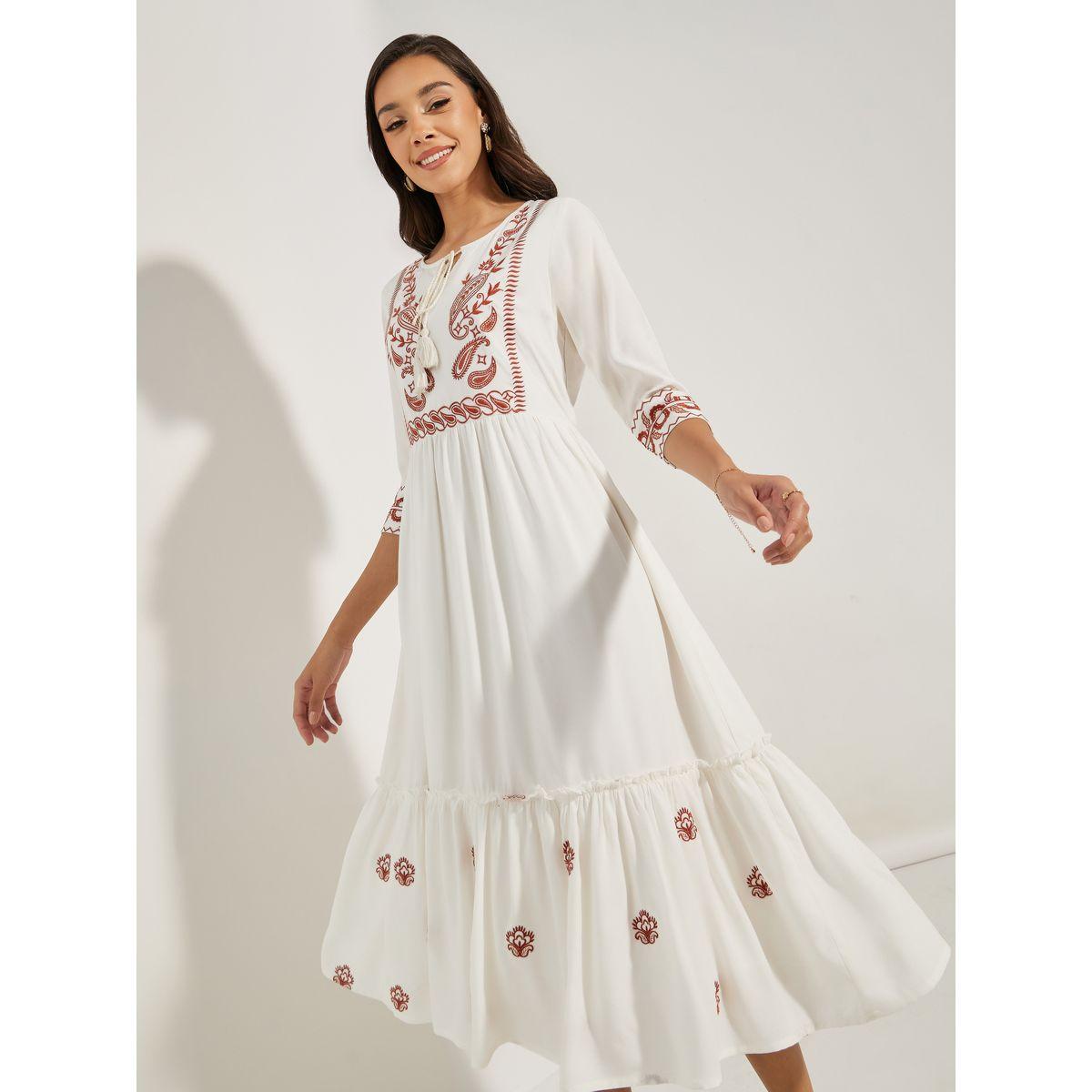 فستان ميدي بتداخلات مُطرّزة مع اربطة بشراشيب-women-clothing-dresses-image-2