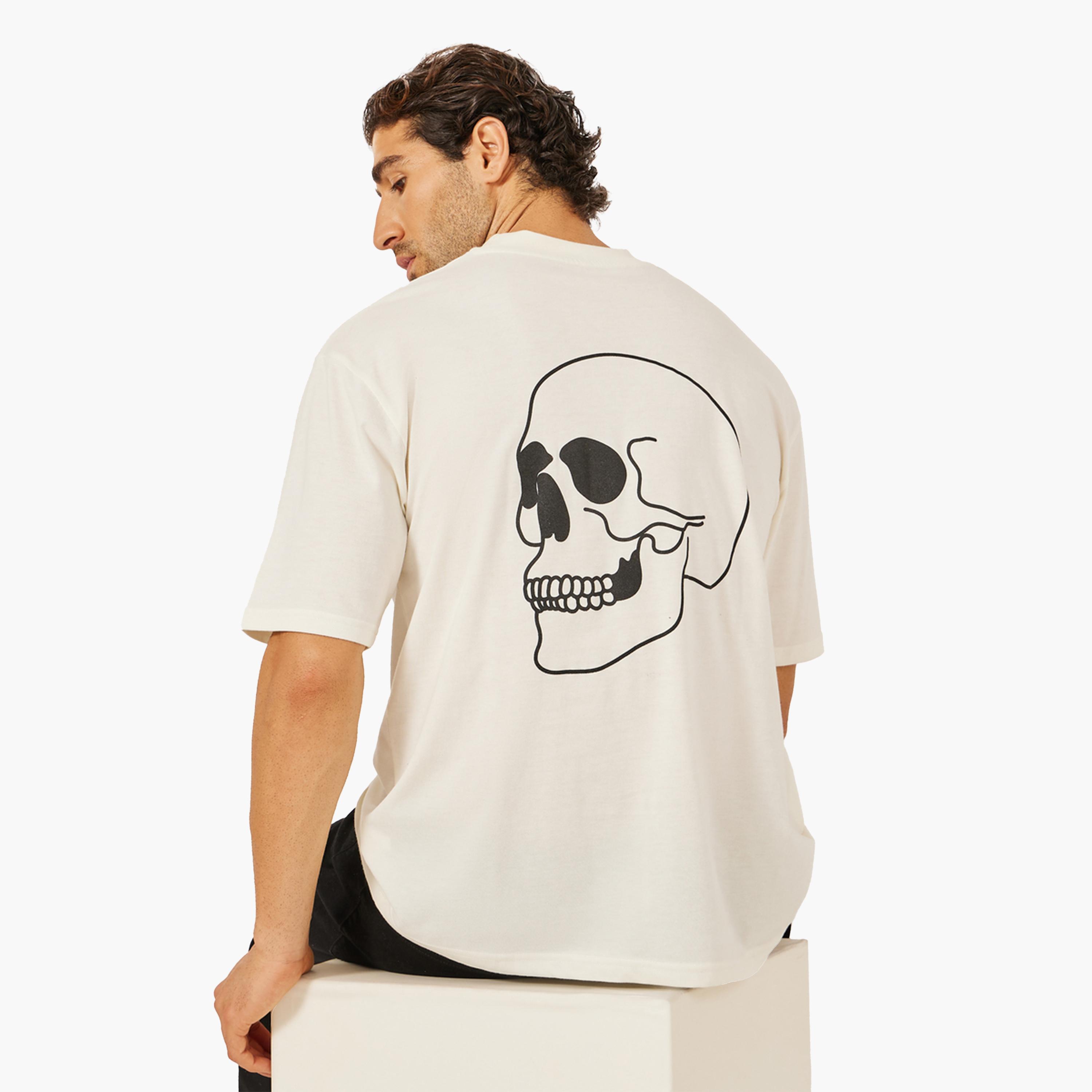 ستايلي-  تي شيرت كبير الحجم بطبعة جمجمة من الأمام والخلف-men-clothing-tshirtsandpolos-tshirts-image-3