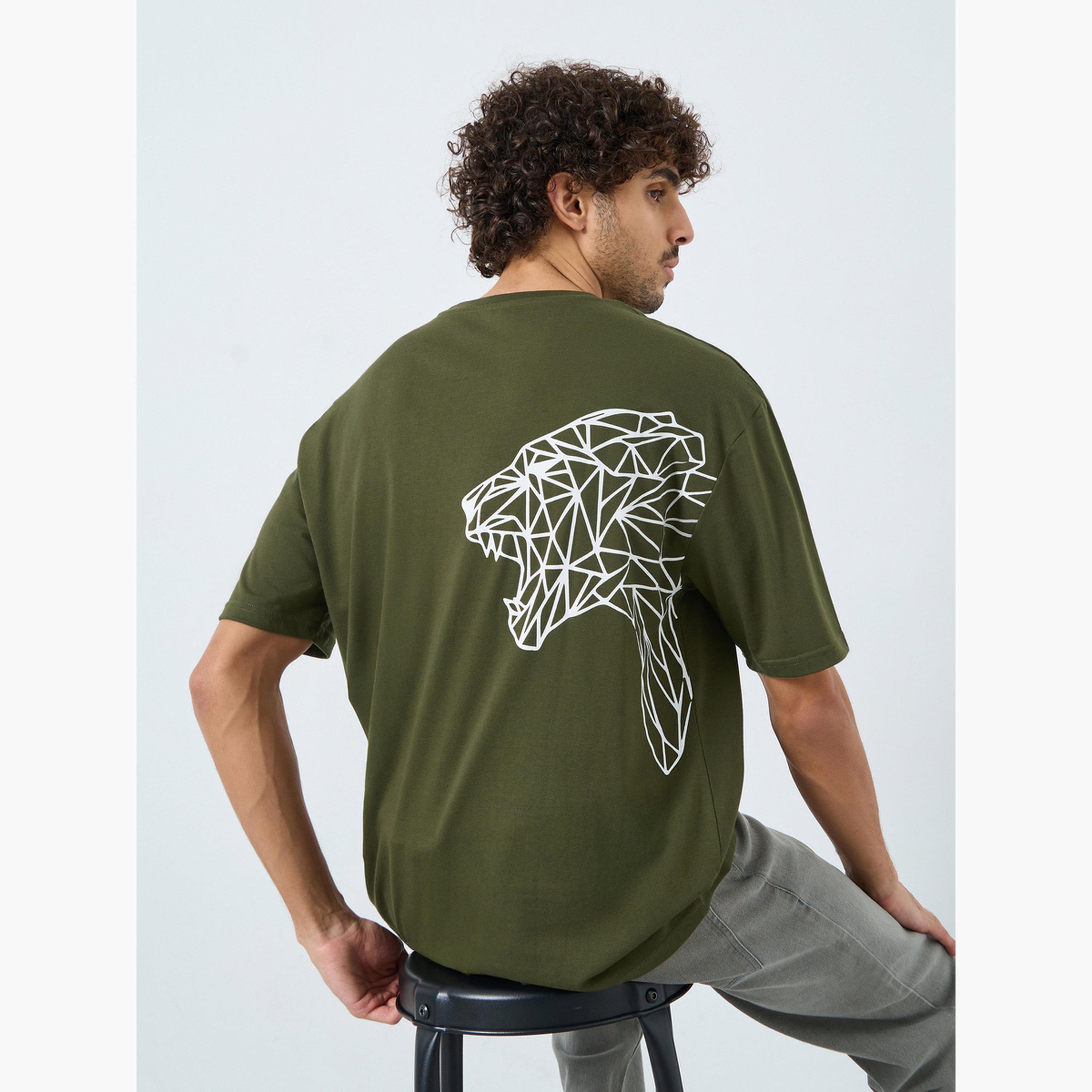 ستايلي - تي شيرت تصميم واسع نقشة نمر من الخلف للرجال-men-clothing-tshirtsandpolos-tshirts-image-2