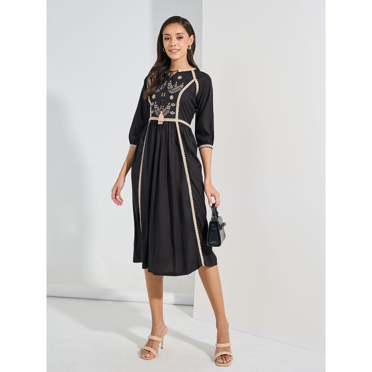 Buy Styli Embroidered Yoke Tasseled A-Line Midi Dress Online | Centrepoint  Qatar