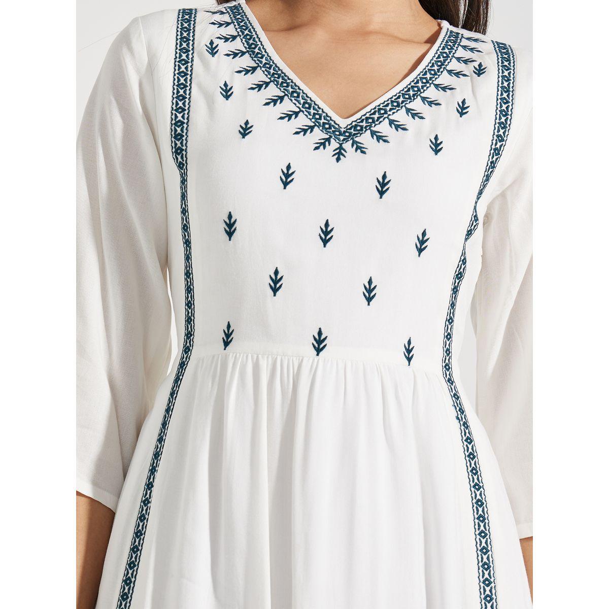 Styli Embroidered Panel V Neck A-Line Midi Dress-women-clothing-dresses-image-3