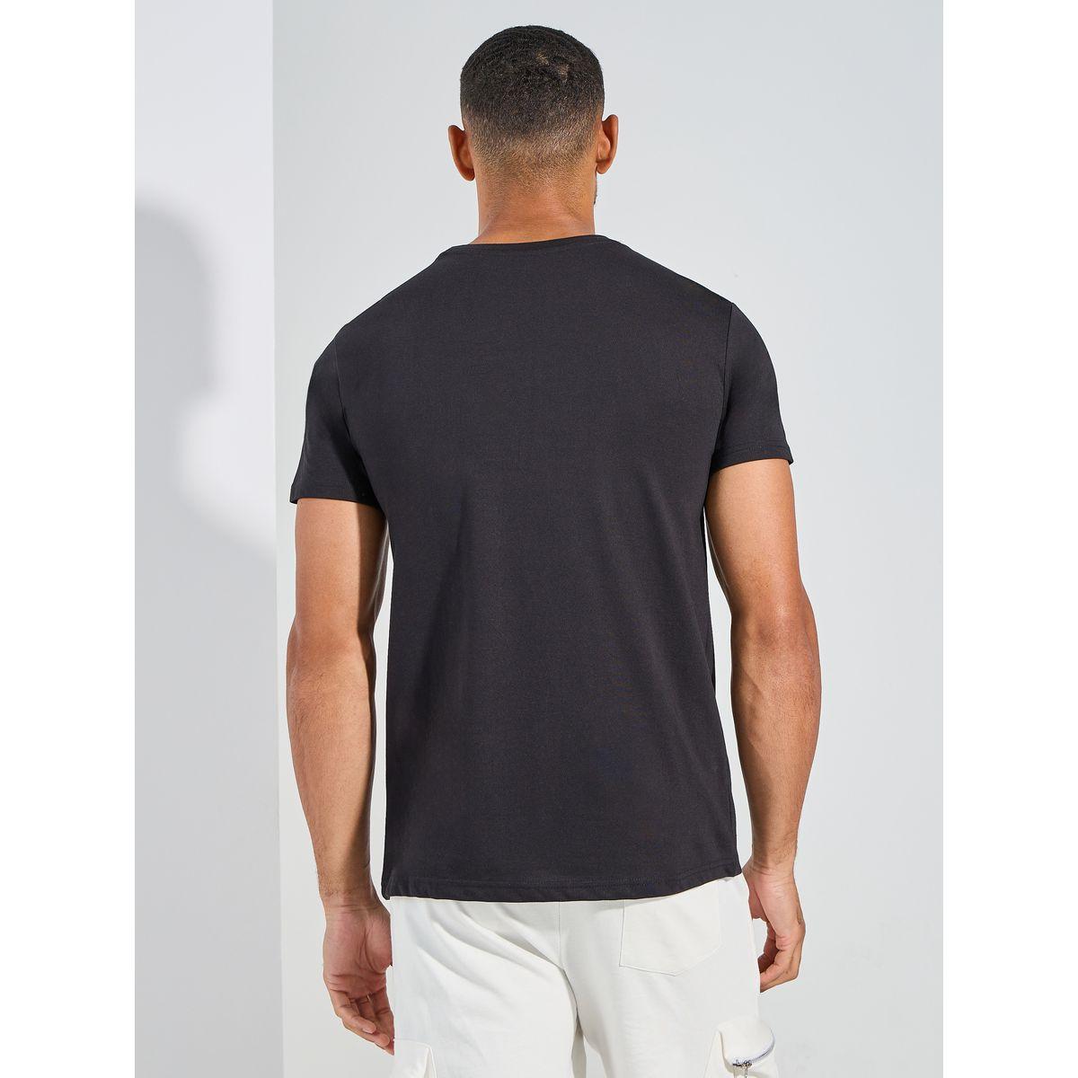تيشيرت بقصة عادية وطبعة جرافيك-men-clothing-tshirtsandpolos-tshirts-image-4