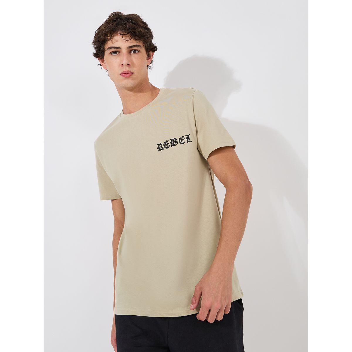 تيشيرت بقصة عادية وطبعة كتابة مع اكمام قصيرة-men-clothing-tshirtsandpolos-tshirts-image-1