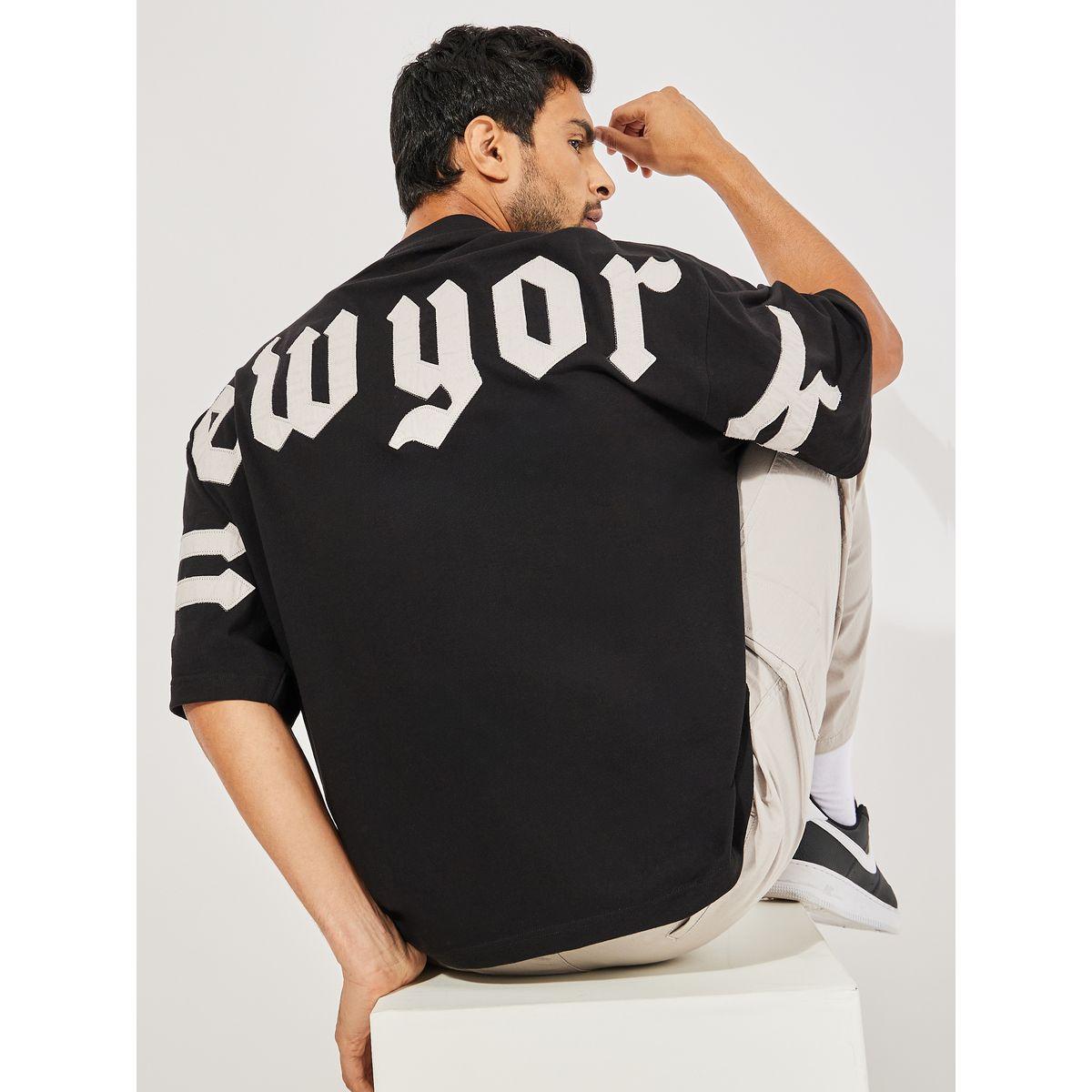 تيشيرت بوكسي مُزخرف بكتابة مع درزات-men-clothing-tshirtsandpolos-tshirts-image-1