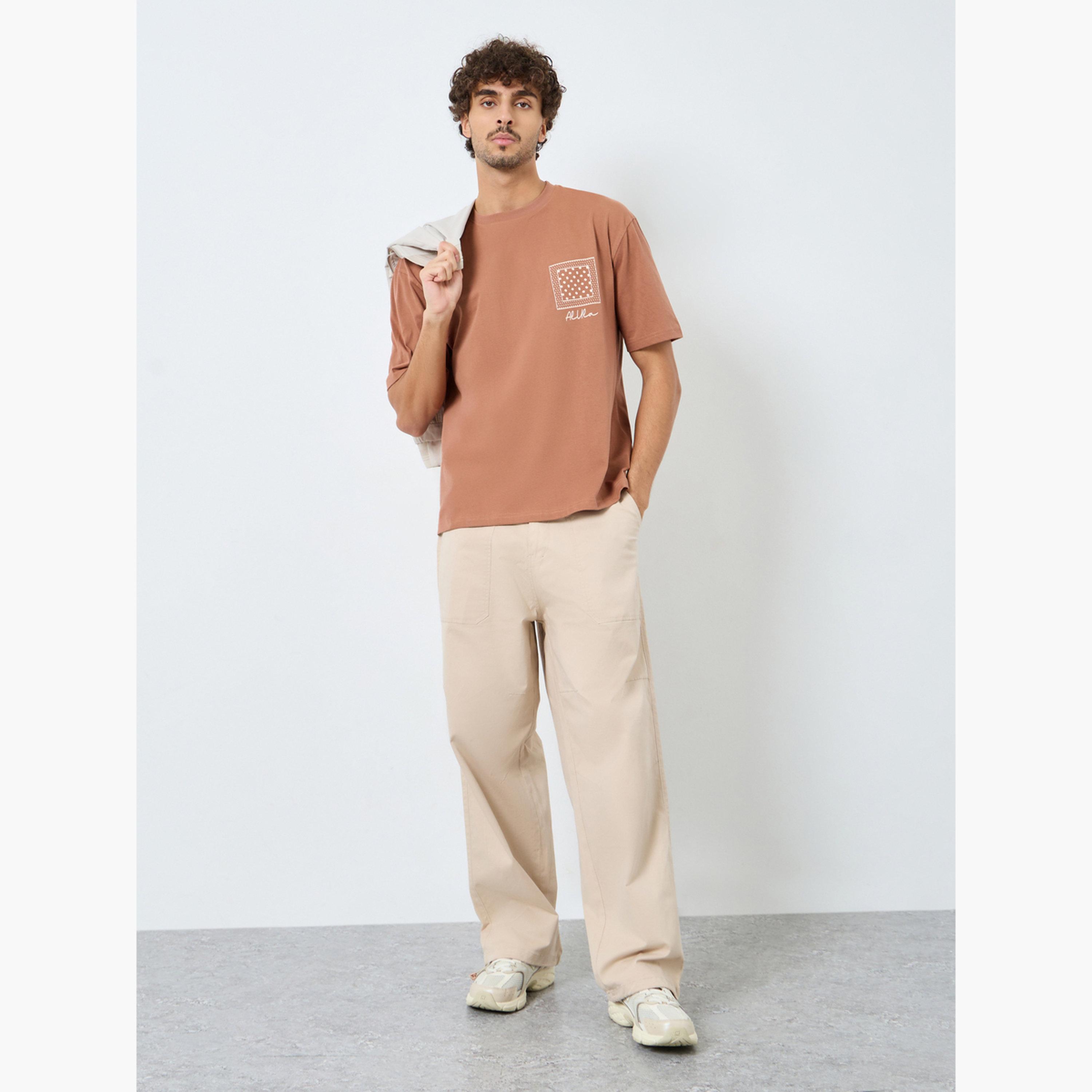 ستايلي - تي شيرت قطني كبير الحجم بطبعة باندانا-men-clothing-tshirtsandpolos-tshirts-image-2