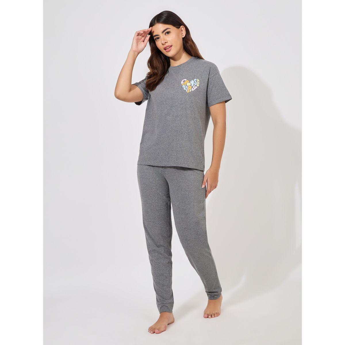 Styli Unwind Heart Graphic Drop Shoulder T-Shirt & Cuffed Pyjama Set-women-clothing-nightwear-pyjamas-longsets-image-2