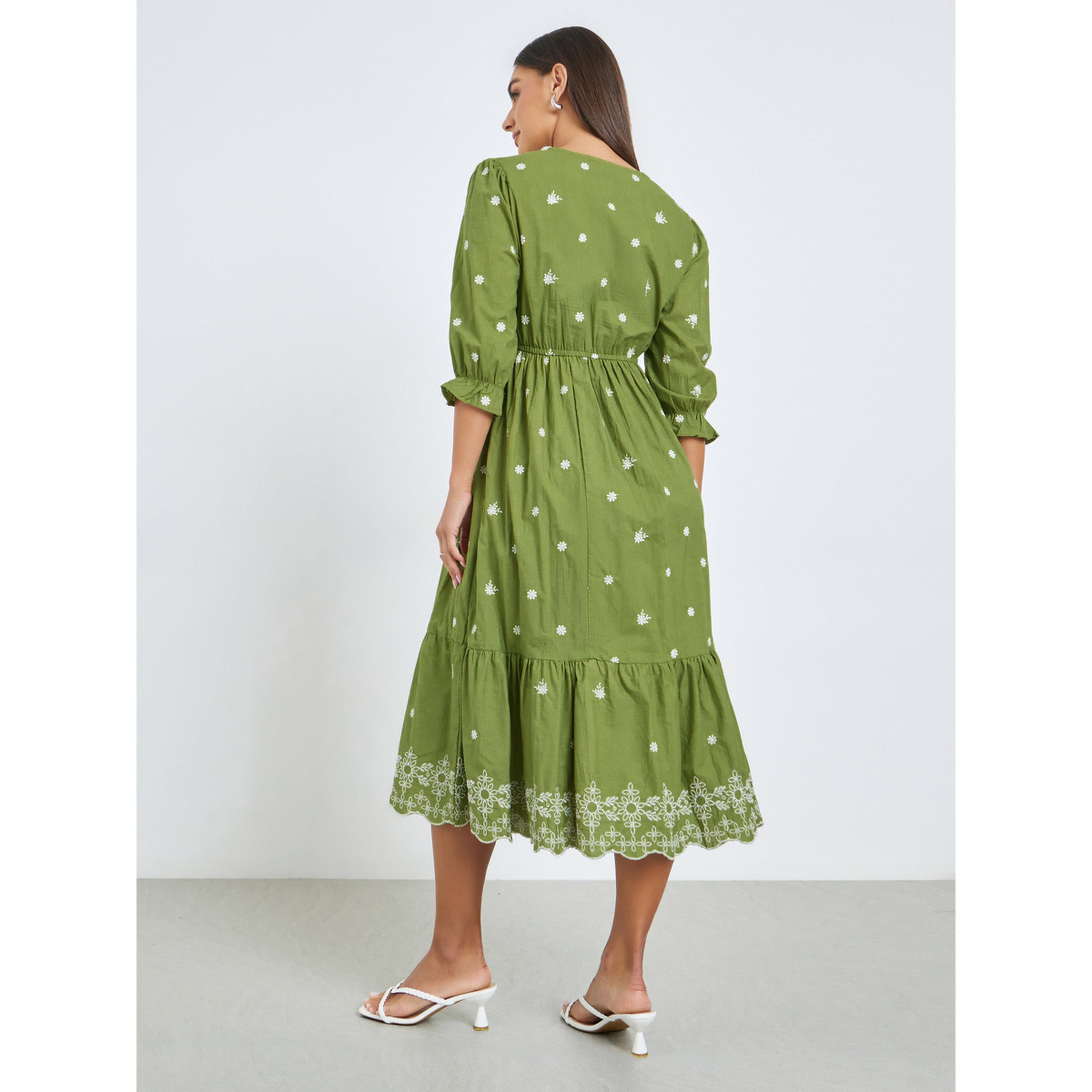 فستان ميدي مطرز بأكمام 3/4-women-clothing-dresses-image-4