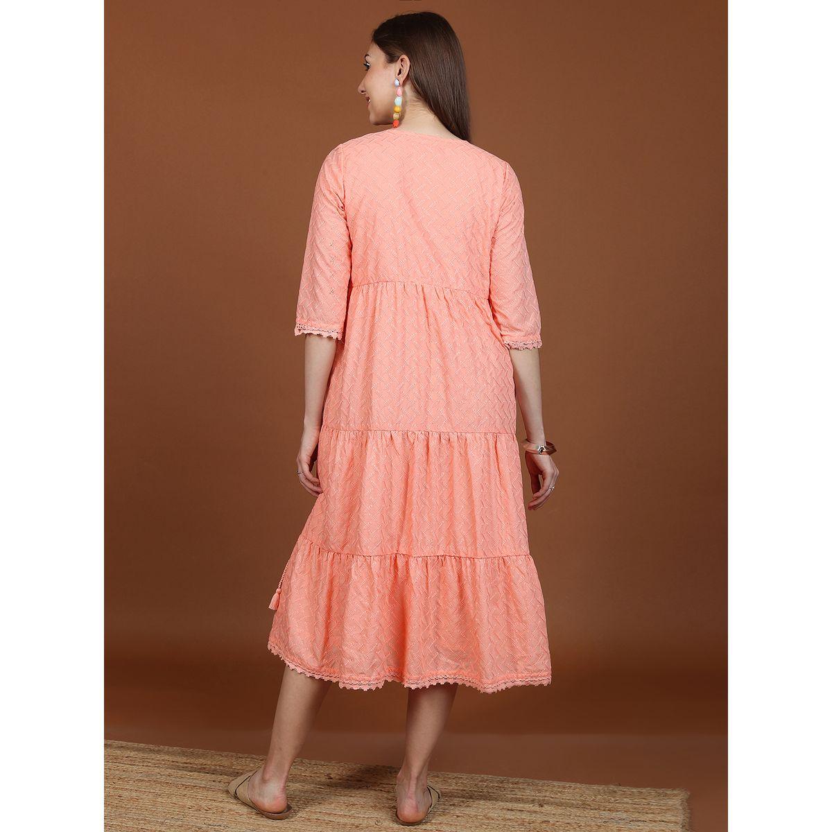 فستان ميدي بتفاصيل مُطرّزة وياقة بشق كيتش × ستايلي-women-clothing-dresses-image-2