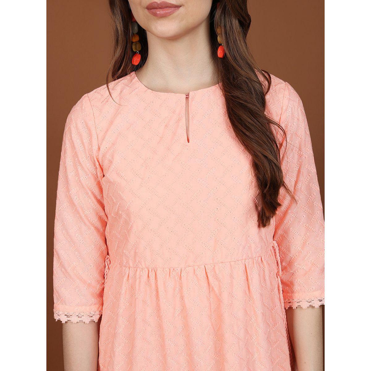 فستان ميدي بتفاصيل مُطرّزة وياقة بشق كيتش × ستايلي-women-clothing-dresses-image-5
