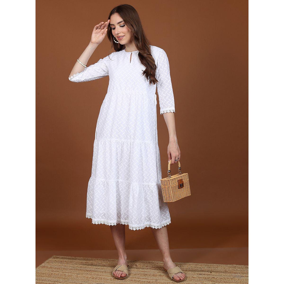 فستان ميدي بتفاصيل مُطرّزة وياقة بشق كيتش × ستايلي-women-clothing-dresses-image-1