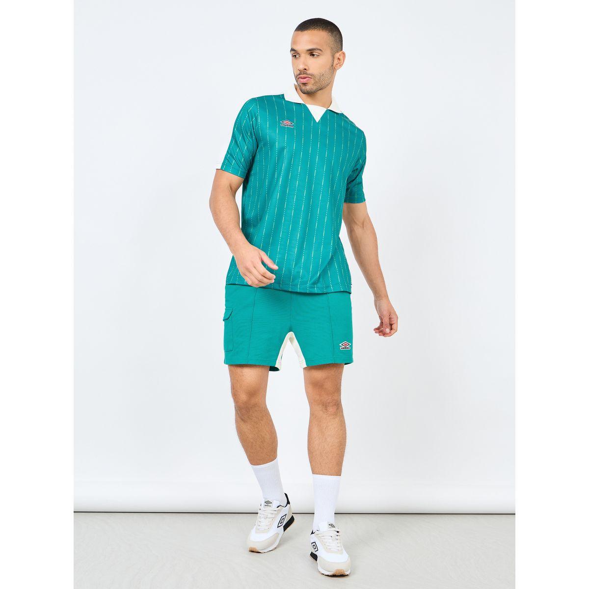Umbro Contrast Panelled Pintuck Cargo Shorts-men-clothing-sportswearandactivewear-bottoms-image-2