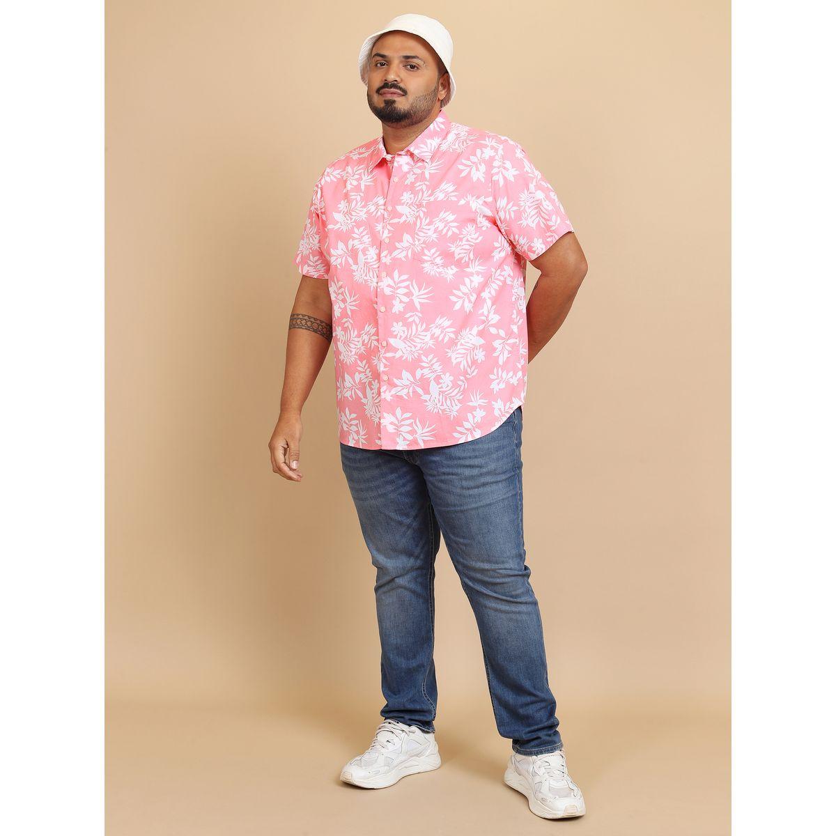 قميص كاجوال بمقاس كبير وطبعة زهور هايلاندر × ستايلي-men-clothing-tshirtsandpolos-tshirts-image-2