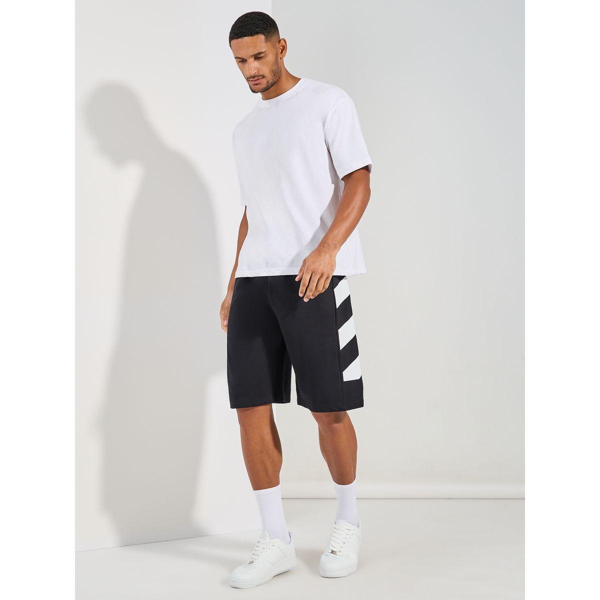 شورت تيري فضفاض مزين بخطوط جانبية-men-clothing-bottoms-shorts-image-2