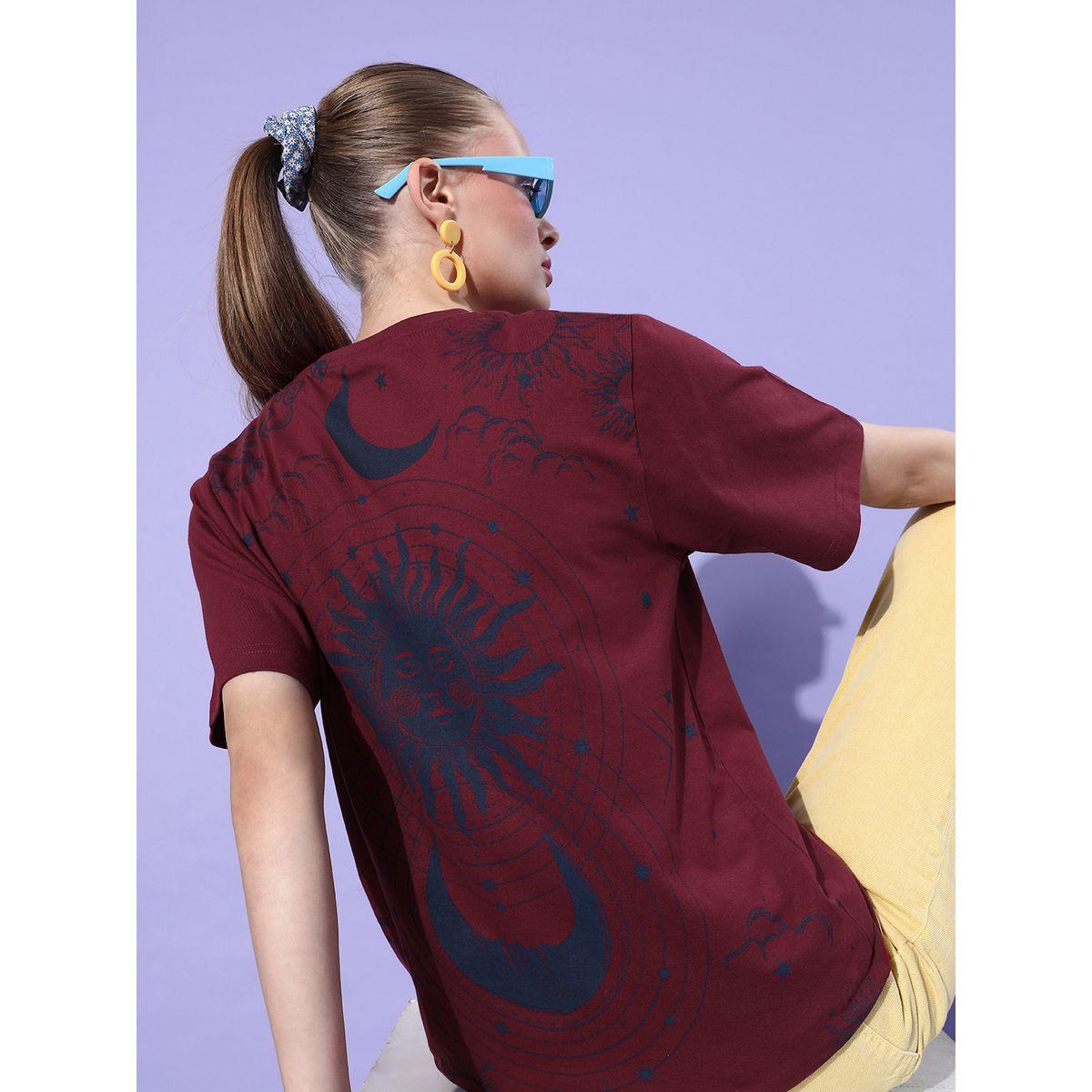 تيشيرت واسع بطبعة جرافيك مع شارة ديلينجر × ستايلي-women-clothing-tshirts-image-2