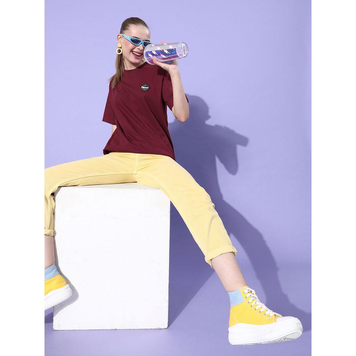 تيشيرت واسع بطبعة جرافيك مع شارة ديلينجر × ستايلي-women-clothing-tshirts-image-4
