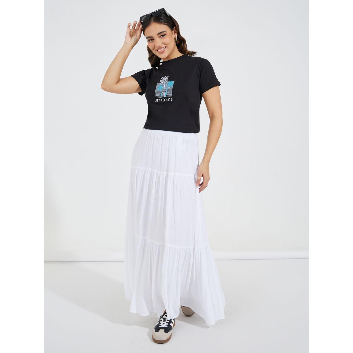 تيشيرت بقصة عادية وتفاصيل مُطرّزة-women-clothing-tshirts-image-2