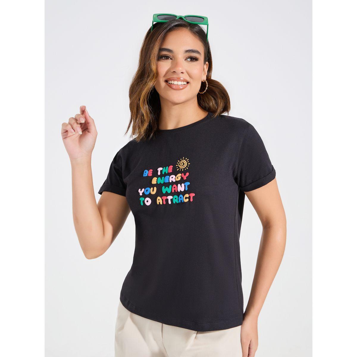 تيشيرت بطبعة كتابة منفوخة وقصة عادية-women-clothing-tshirts-image-3