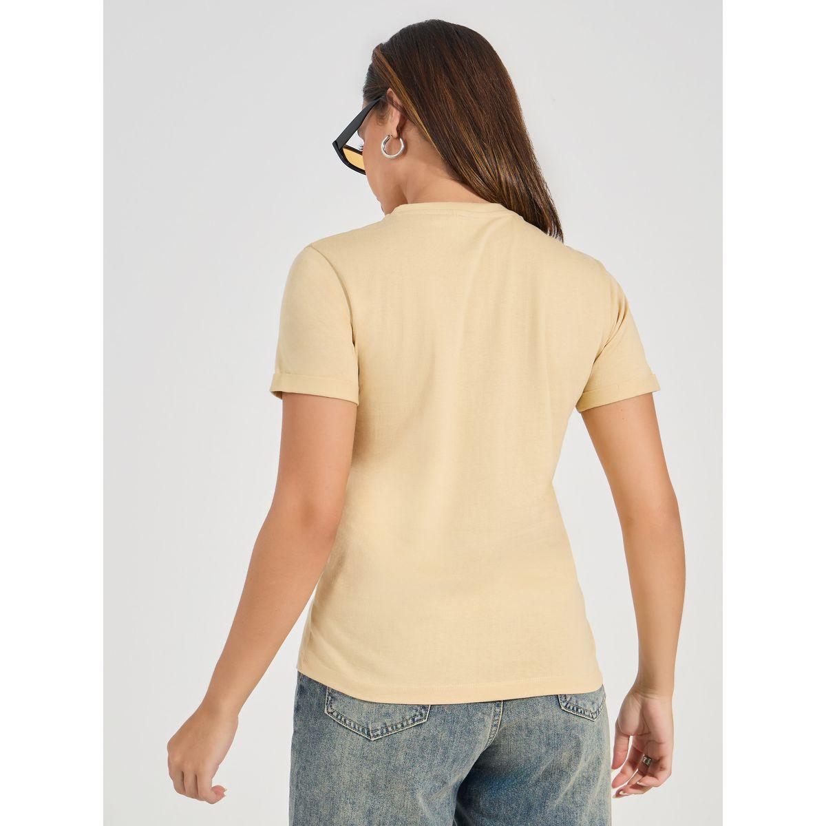 تيشيرت بقصة عادية وكتابة مُطرّزة-women-clothing-tshirts-image-6