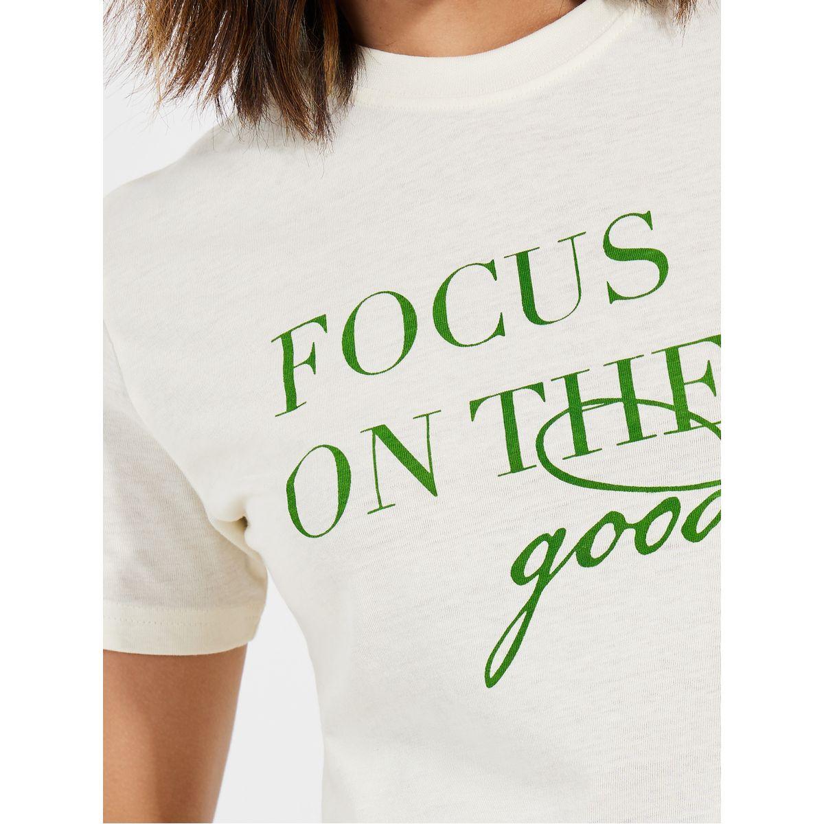 تيشيرت بقصة عادية وطبعة كتابة-women-clothing-tshirts-image-2