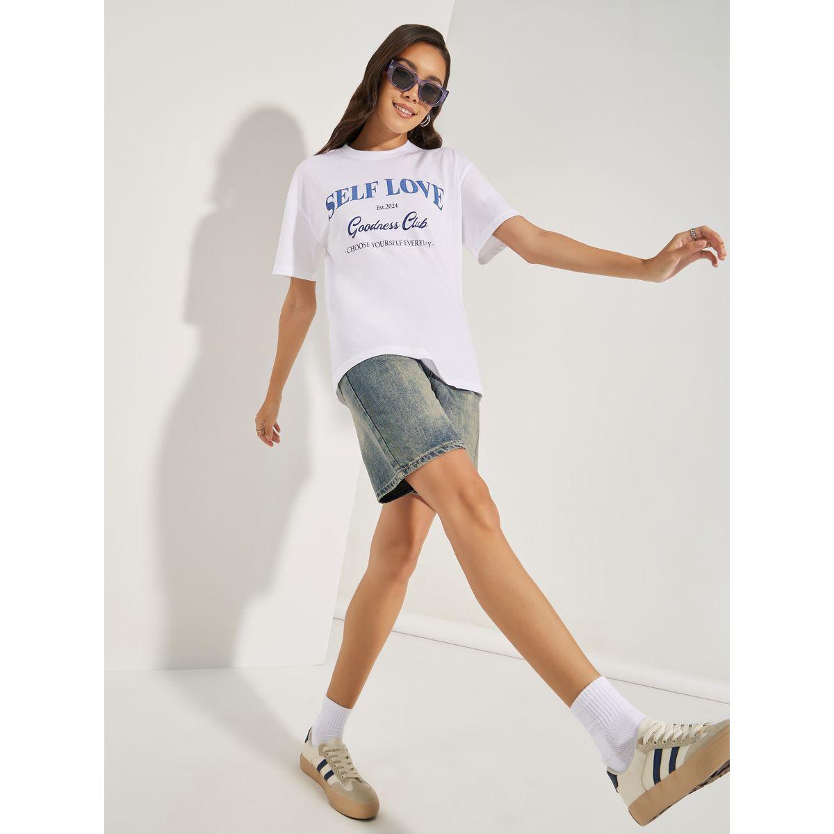 تيشيرت فضفاض بطبعة كتابة واكتاف منخفضة-women-clothing-tshirts-image-2