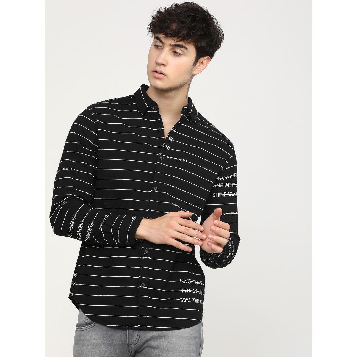 قميص مخطط بتفاصيل كتابة واكمام طويلة كيتش × ستايلي-men-clothing-shirts-image-1
