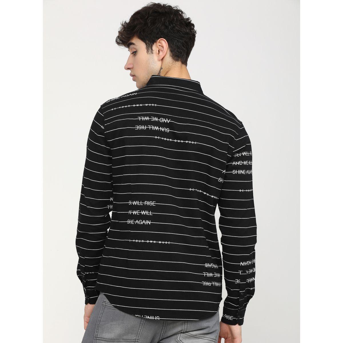 قميص مخطط بتفاصيل كتابة واكمام طويلة كيتش × ستايلي-men-clothing-shirts-image-4