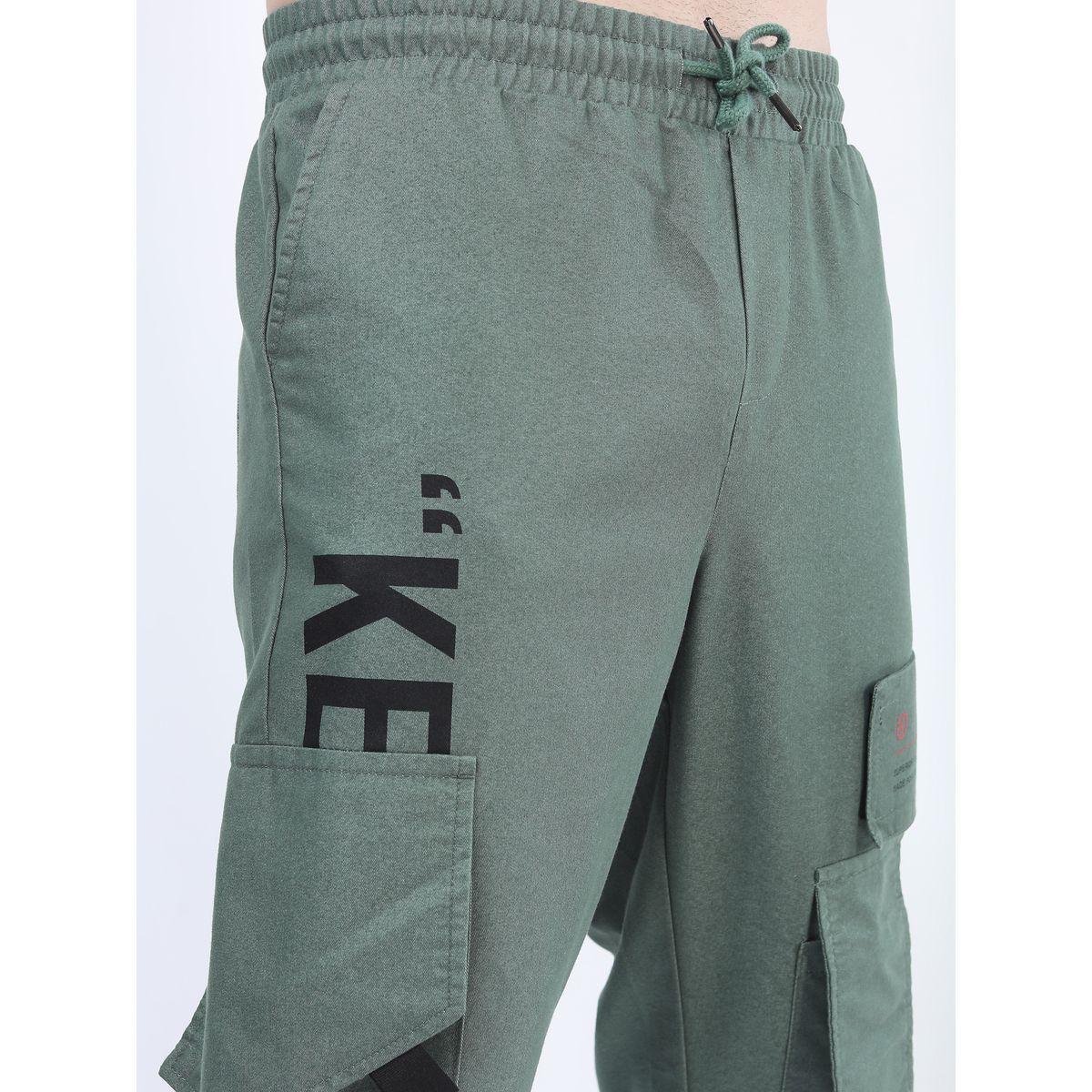 جوغر بطبعة بليسمنت وتفاصيل جيوب كيتش × ستايلي-men-clothing-bottoms-joggers-image-8