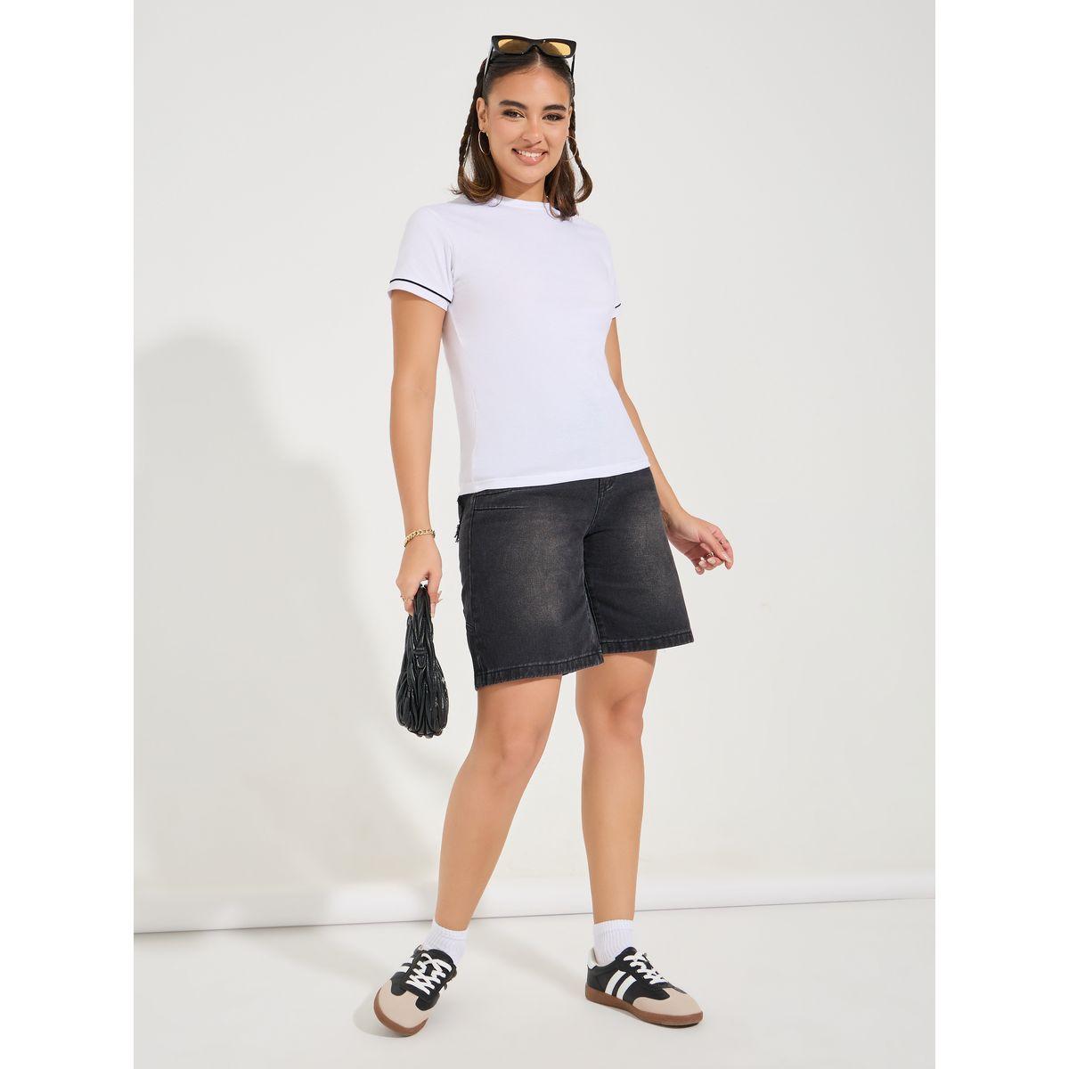 تيشيرت بقصة عادية وياقة عالية-women-clothing-tshirts-image-2