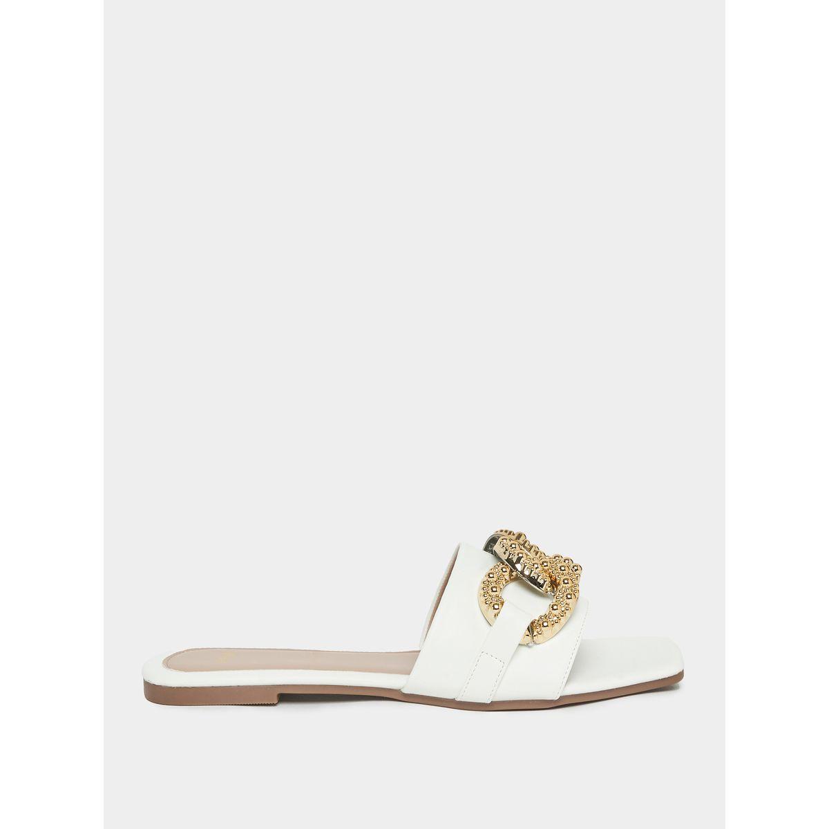 صندل فلات منمق بحلية معدنية-women-shoes-sandals-flats-image-2