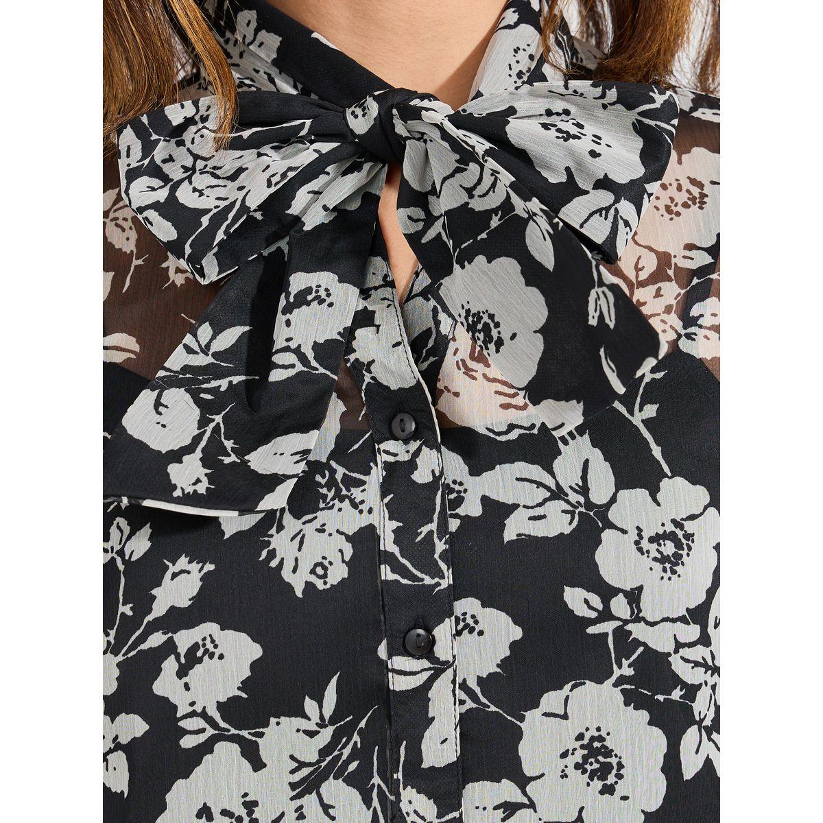 Styli Floral Print Shirt & Solid Trousers Co-Ords-women-clothing-coordsets-image-4
