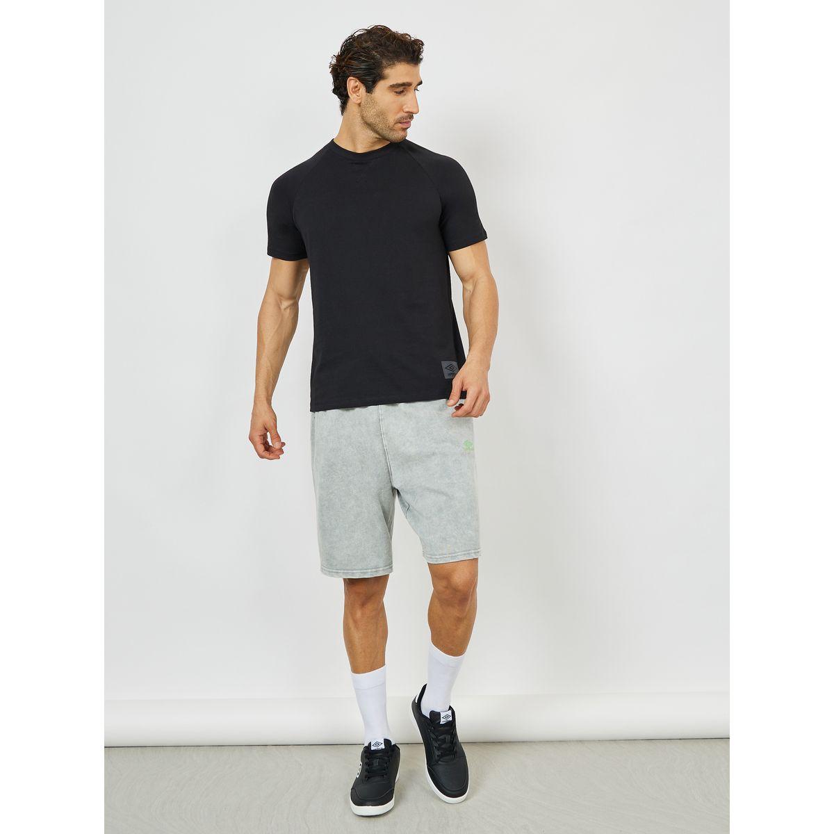 Umbro Logo Patch Detail Crew Neck T-Shirt with Short Sleeves-men-clothing-sportswearandactivewear-tshirtsandpolos-image-2