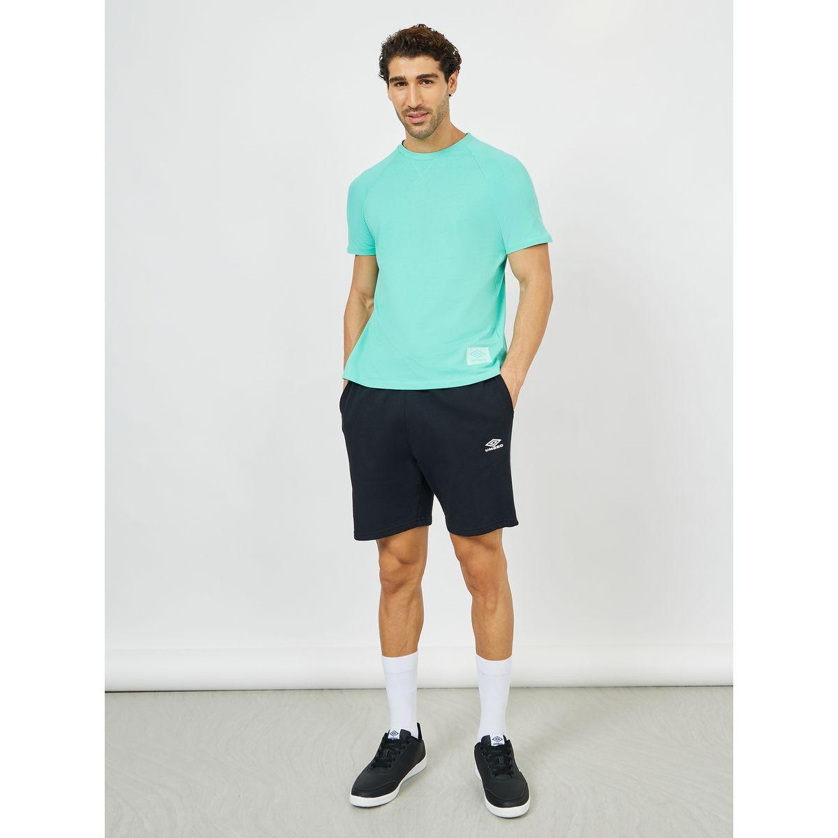 تيشيرت مزين بشعار مع اكمام قصيرة-men-clothing-sportswearandactivewear-tshirtsandpolos-image-2