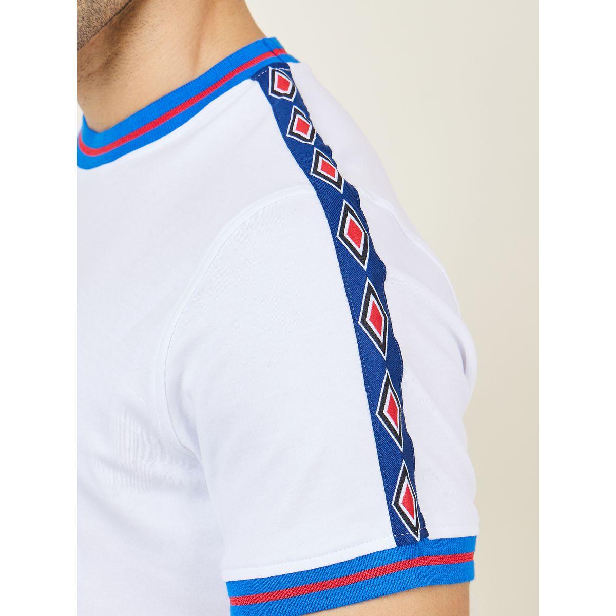 تيشيرت بتداخل لون مغايرمع اكمام قصيرة-men-clothing-sportswearandactivewear-tshirtsandpolos-image-3